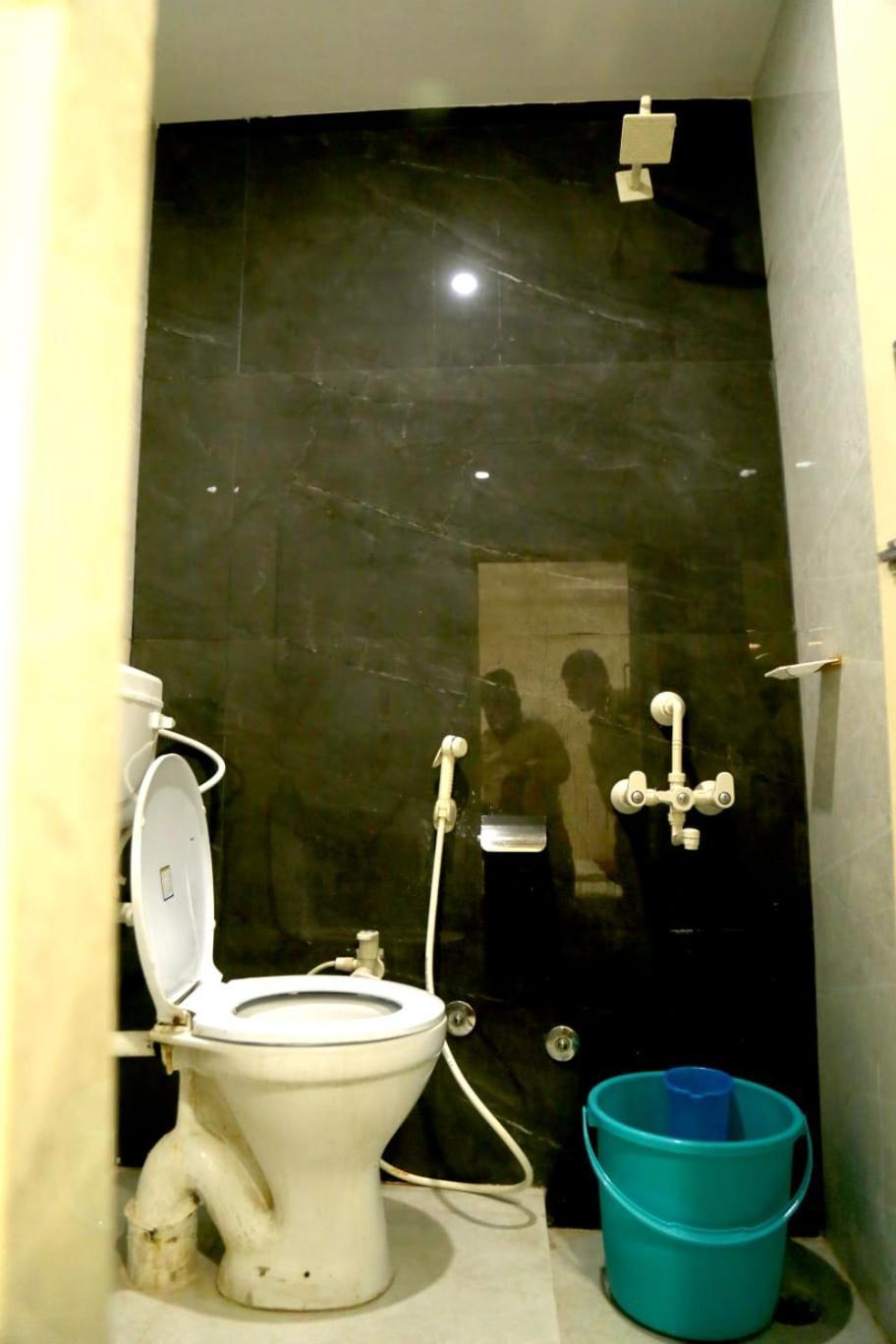Pyrenees Homestay Agra  Zewnętrze zdjęcie