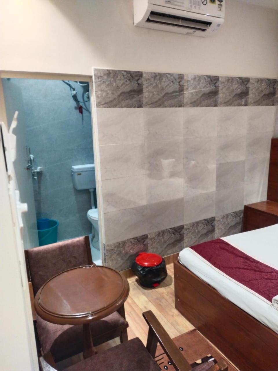 Pyrenees Homestay Agra  Zewnętrze zdjęcie