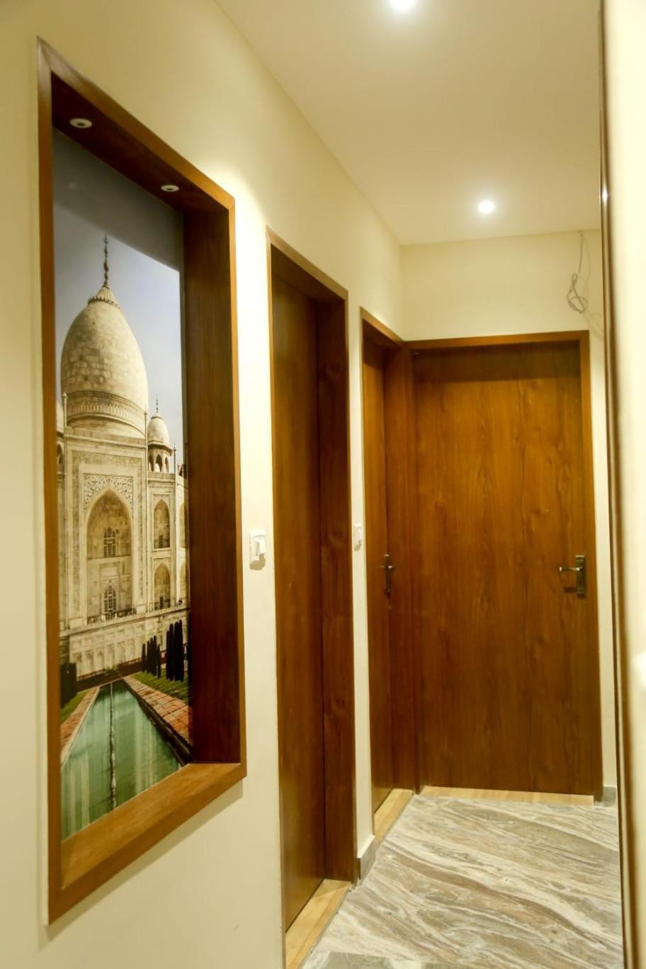 Pyrenees Homestay Agra  Zewnętrze zdjęcie