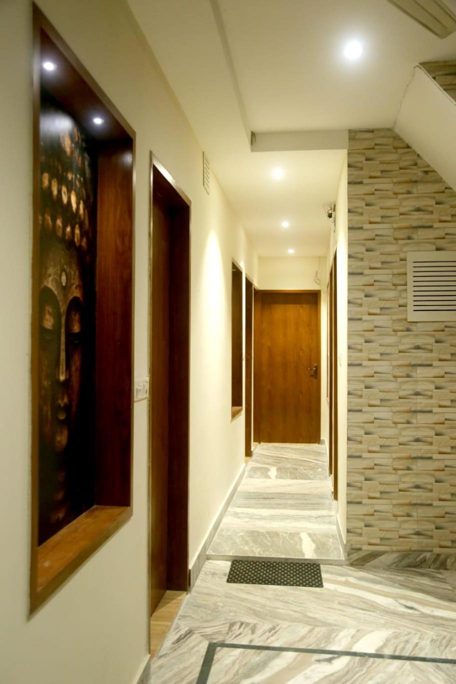 Pyrenees Homestay Agra  Zewnętrze zdjęcie