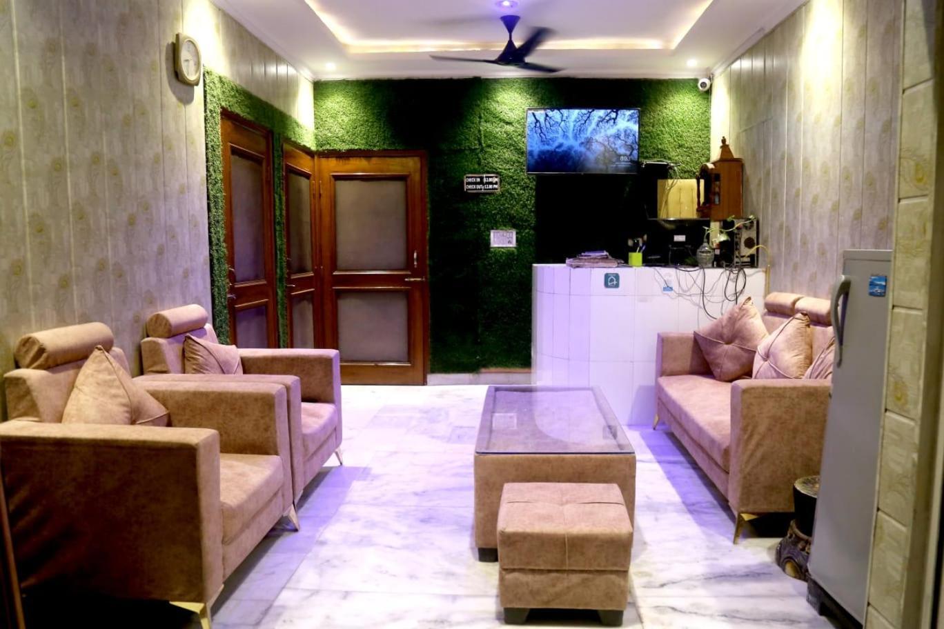 Pyrenees Homestay Agra  Zewnętrze zdjęcie