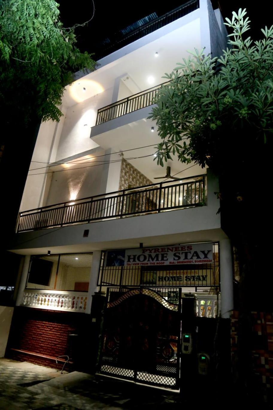 Pyrenees Homestay Agra  Zewnętrze zdjęcie