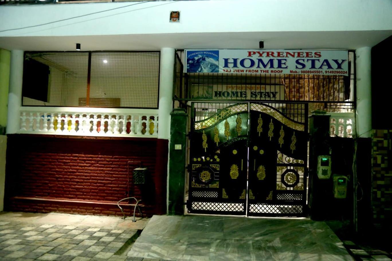 Pyrenees Homestay Agra  Zewnętrze zdjęcie