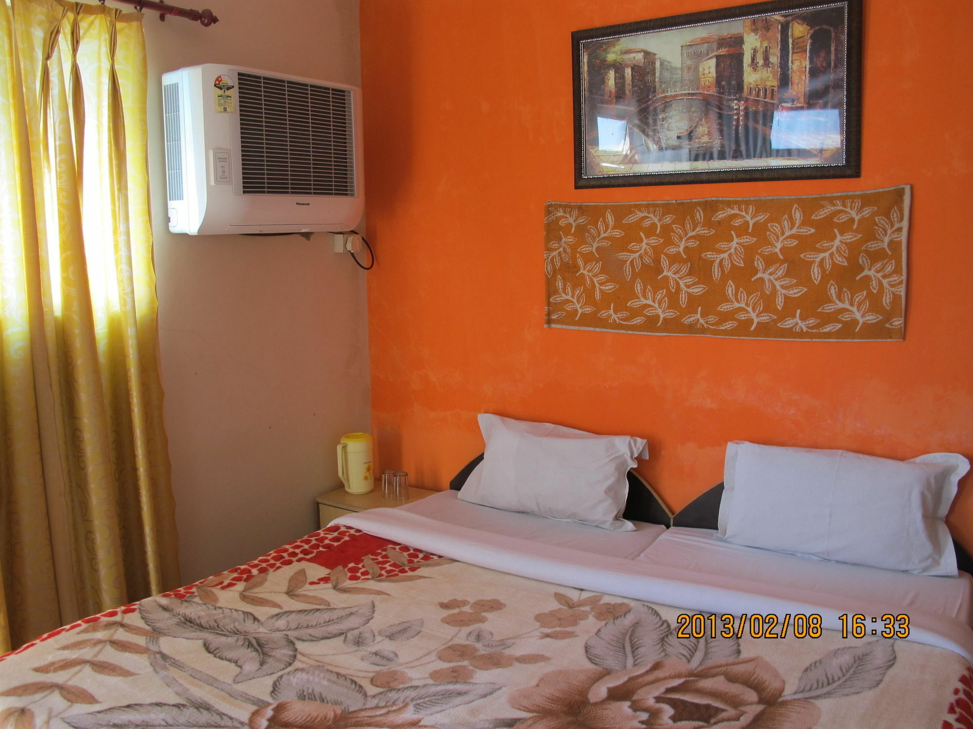 Pyrenees Homestay Agra  Zewnętrze zdjęcie